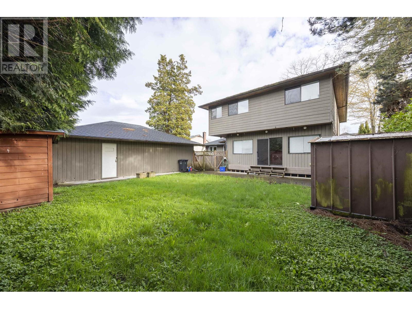 Property at 3371 TRUMOND AVENUE image 2