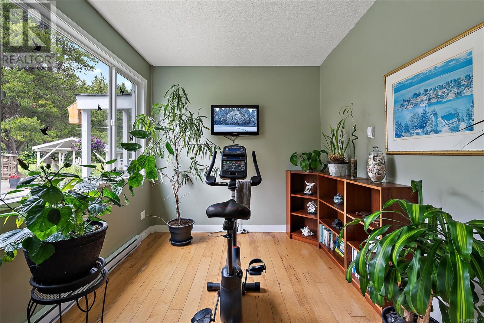 Property at 3025 Cobble Hill Rd image 4
