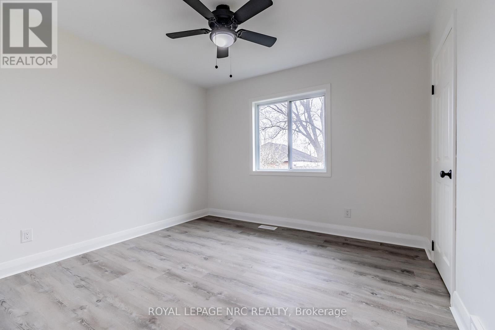 127 Borden Avenue, Port Colborne (Main Street), Ontario  L3K 3Z6 - Photo 13 - X12079103