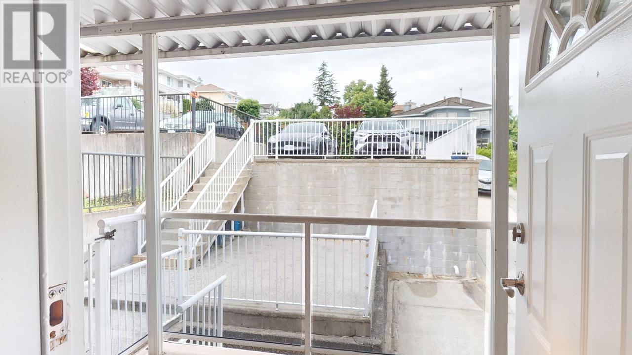 Listing Picture 38 of 39 : 7563 CARIBOO ROAD, Burnaby / 本拿比 - 魯藝地產 Yvonne Lu Group - MLS Medallion Club Member
