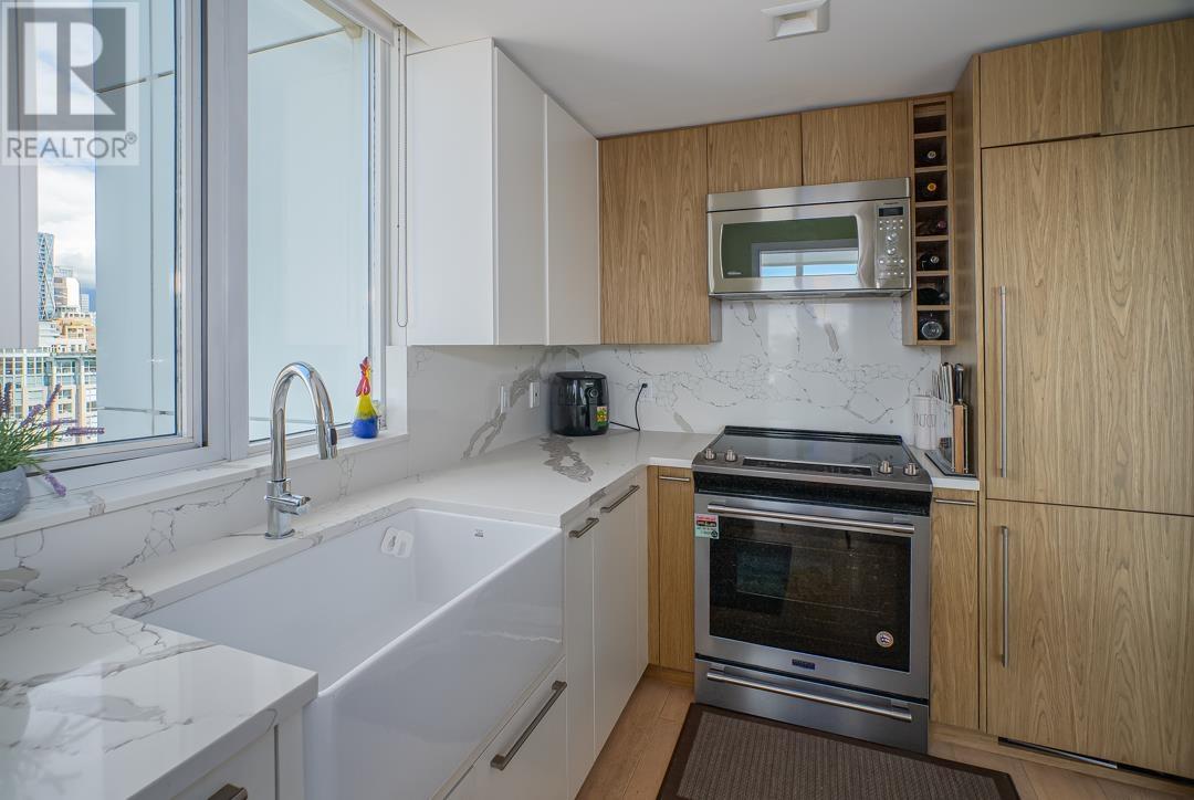 2001 1201 Marinaside Crescent, Vancouver, British Columbia  V6Z 2V2 - Photo 10 - R2989359