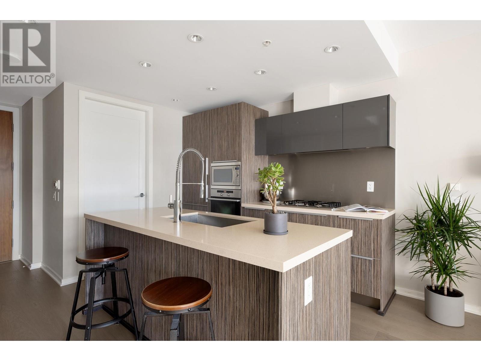 612 1661 Ontario Street, Vancouver, British Columbia  V5Y 0C3 - Photo 2 - R2989652