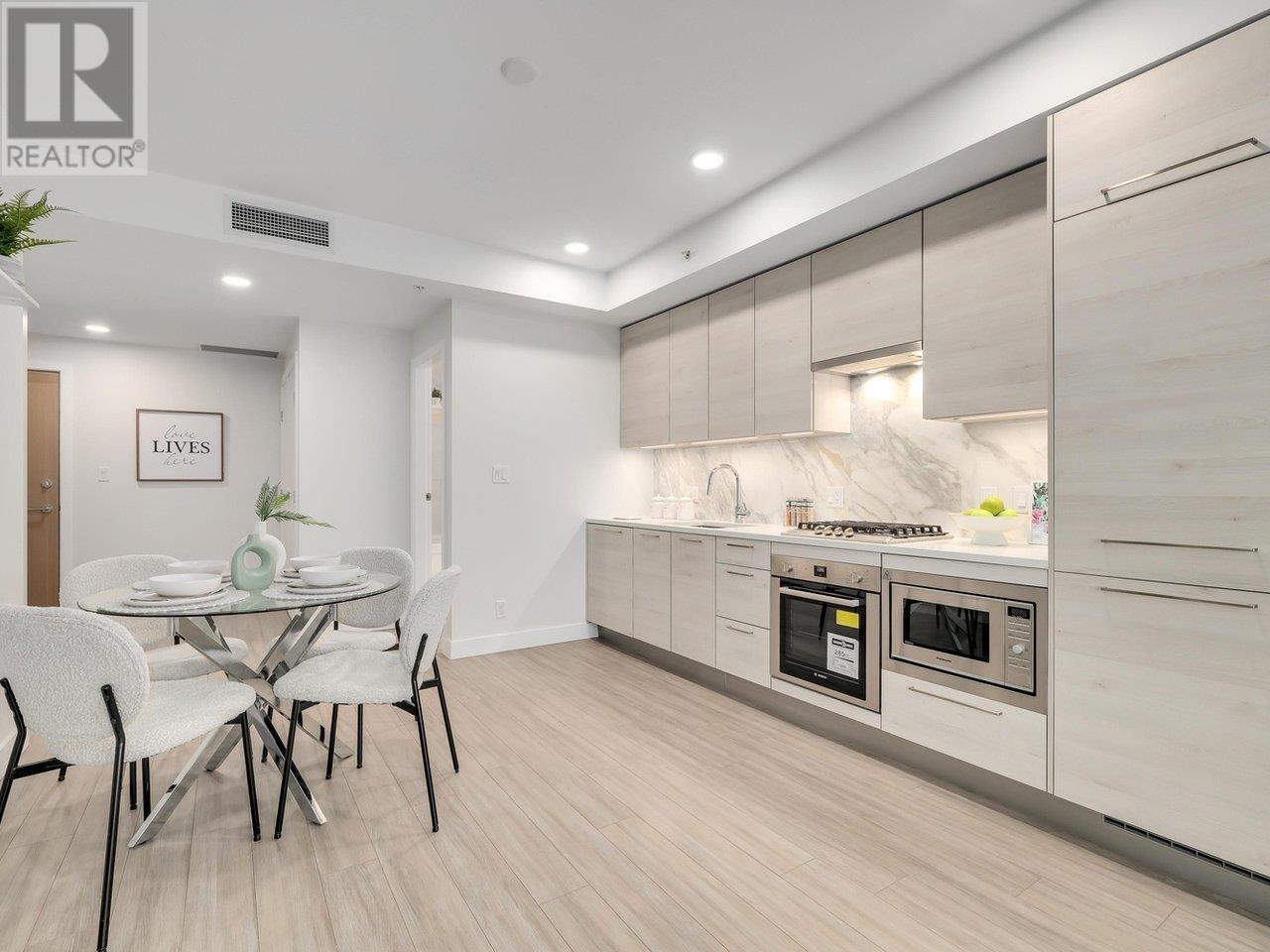 Listing Picture 5 of 29 : 3101 4458 BERESFORD STREET, Burnaby / 本拿比 - 魯藝地產 Yvonne Lu Group - MLS Medallion Club Member