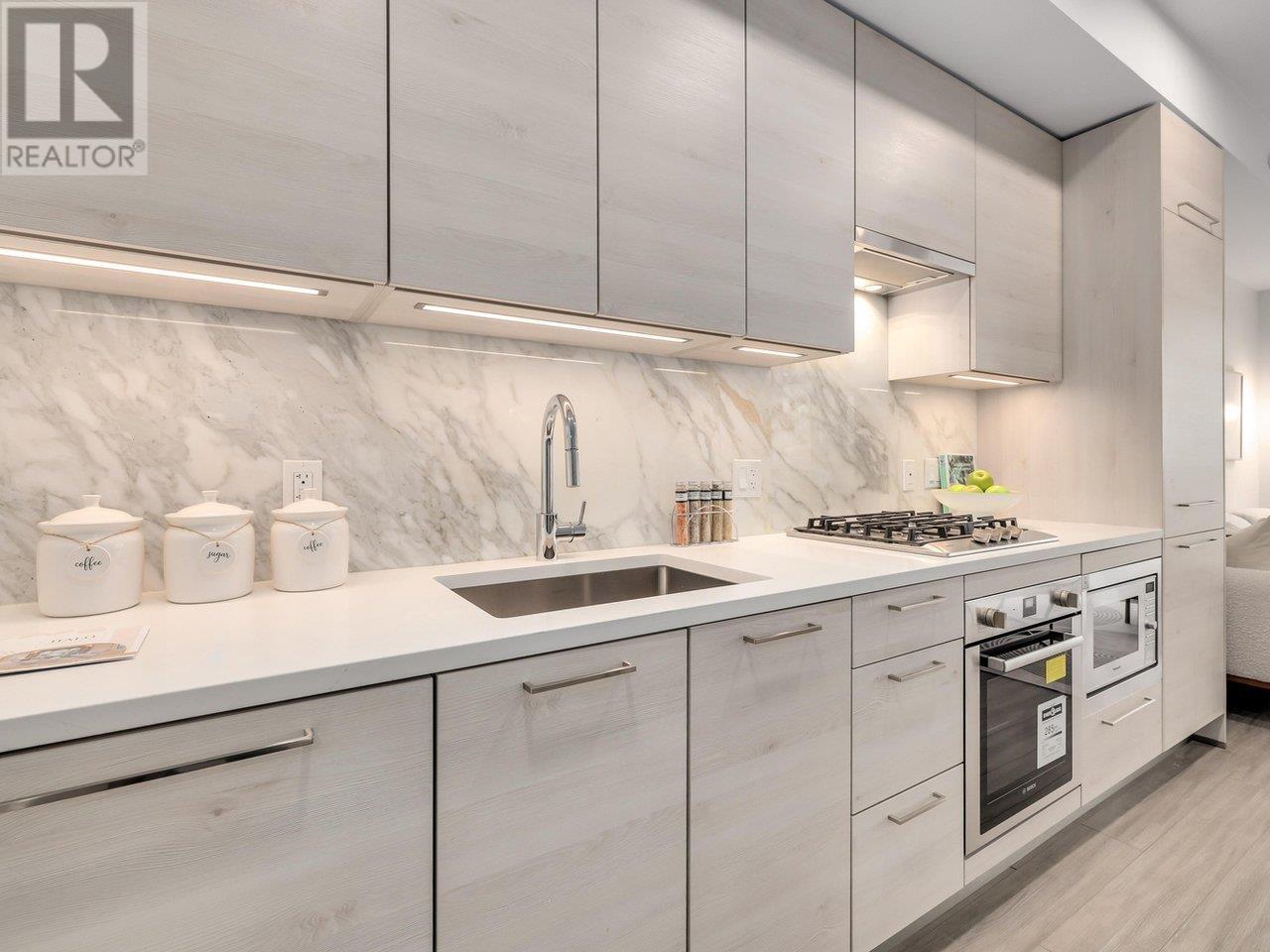 Listing Picture 9 of 29 : 3101 4458 BERESFORD STREET, Burnaby / 本拿比 - 魯藝地產 Yvonne Lu Group - MLS Medallion Club Member