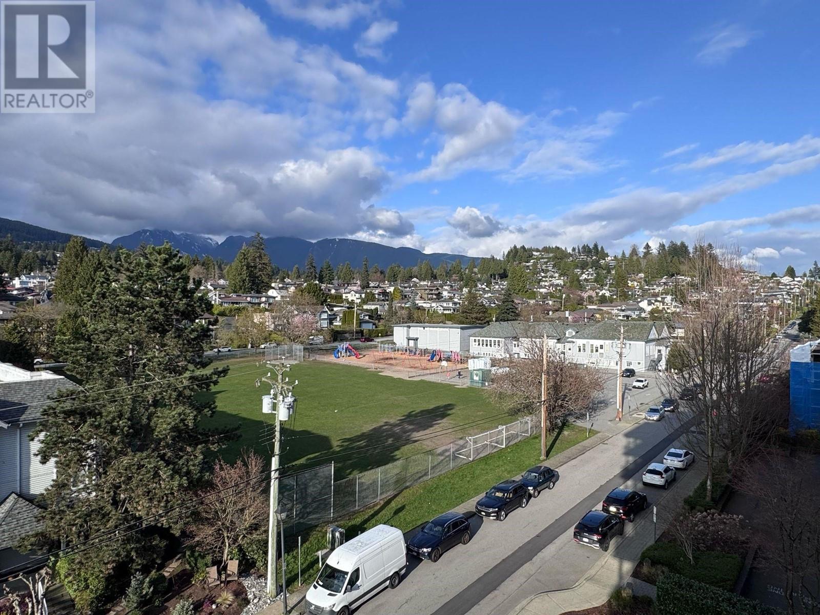 Property at 603 1390 DUCHESS AVENUE image 3