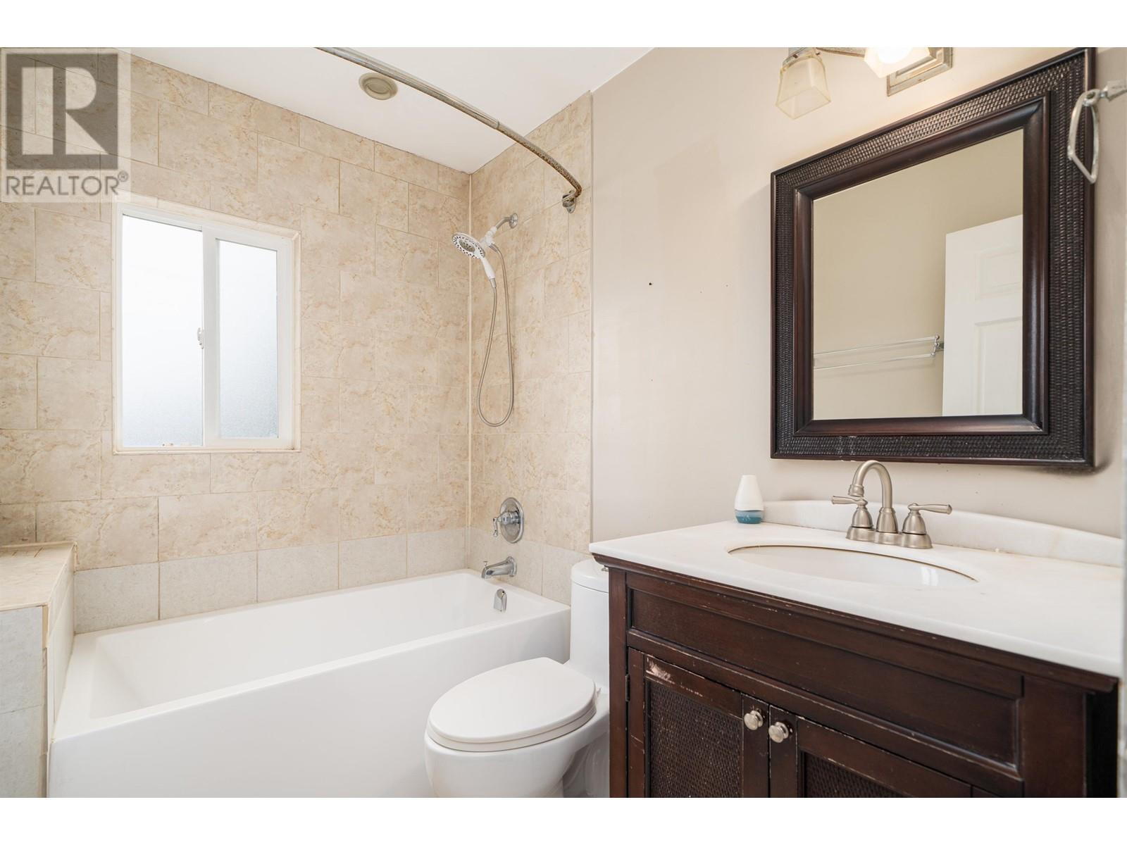 646 Alderson Avenue, Coquitlam, British Columbia  V3K 1T5 - Photo 11 - R2977507