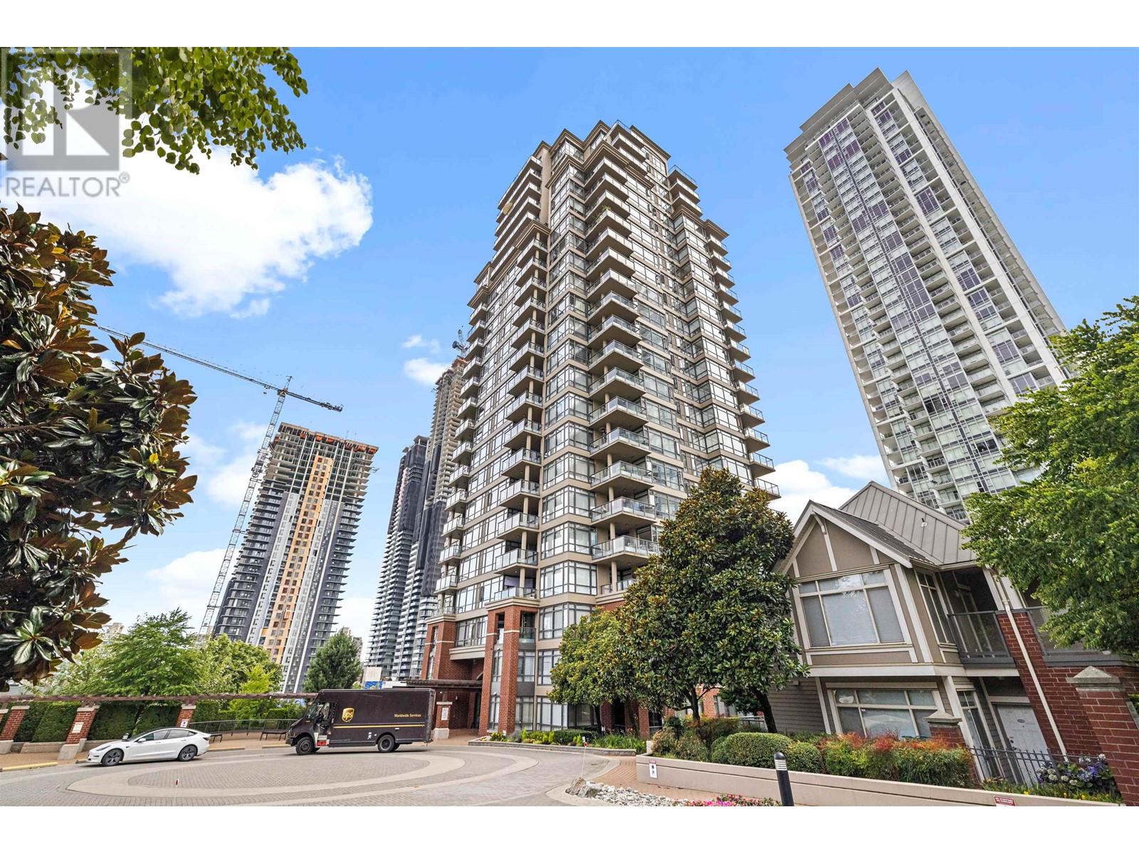 706 4132 Halifax Street, Burnaby, British Columbia  V5C 6V1 - Photo 1 - R2989110