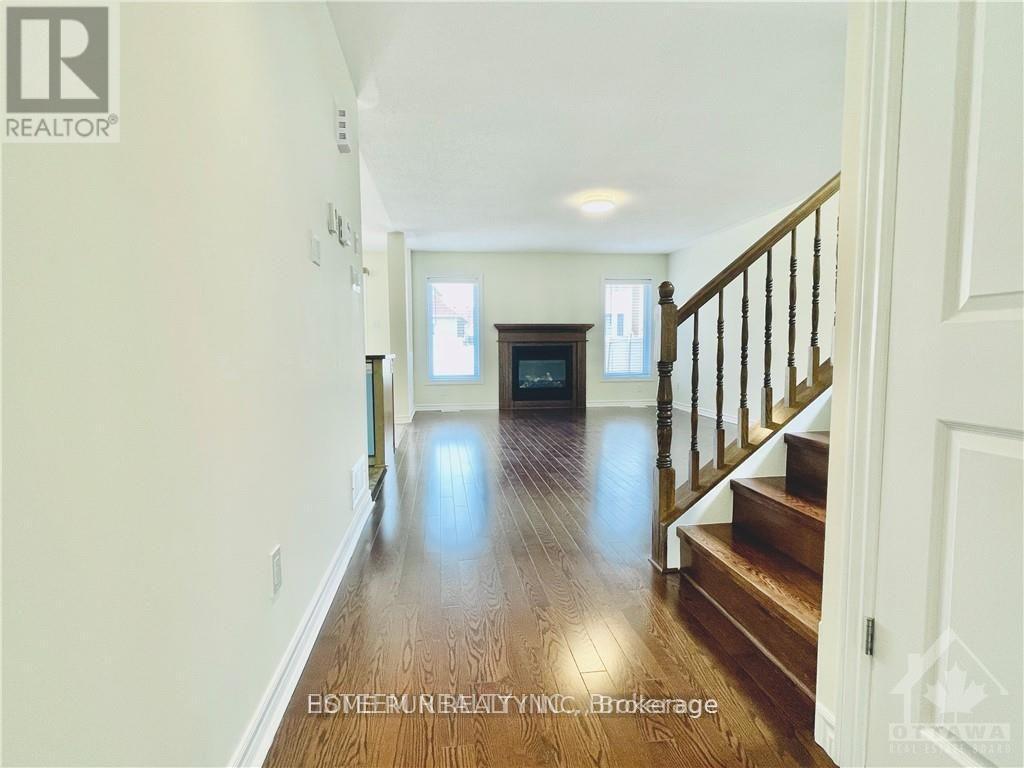 651 Clearbrook Drive, Ottawa, Ontario  K2J 5S1 - Photo 2 - X12079188
