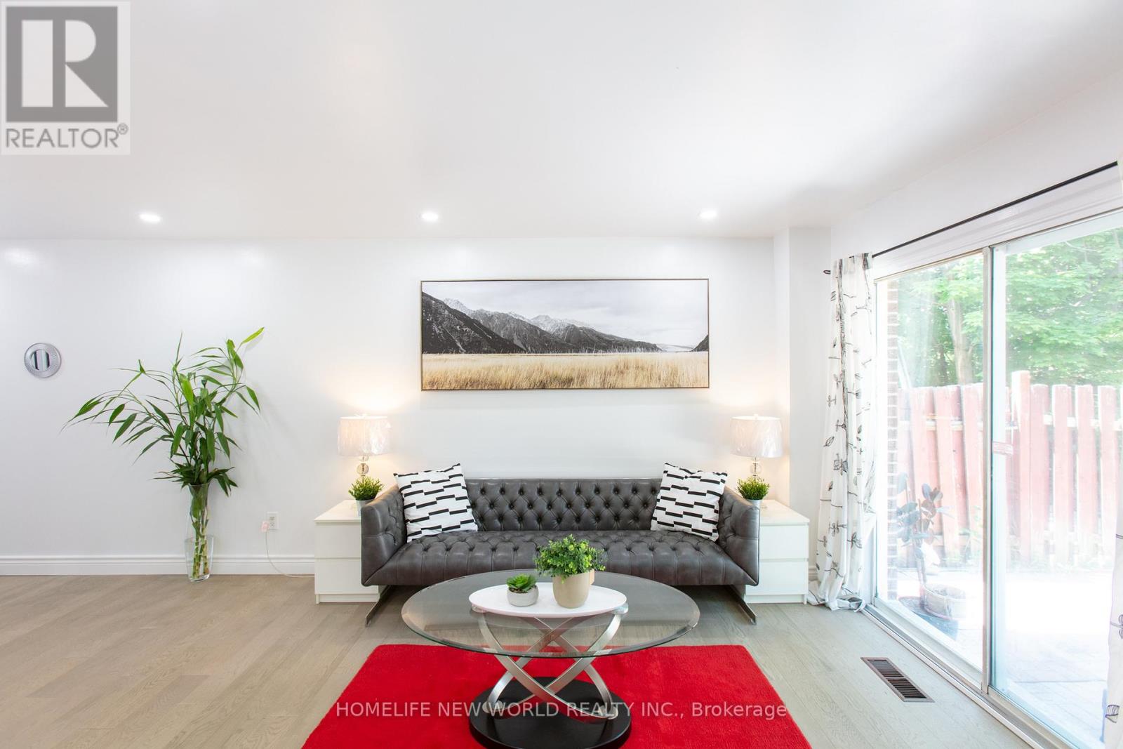 Property at 334 CHARTLAND BOULEVARD S image 5
