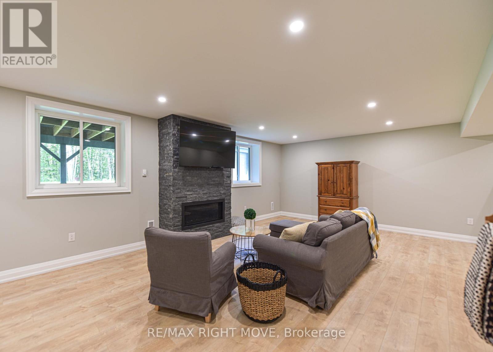 2272 Monck Road, Ramara, Ontario  L3V 0P6 - Photo 35 - S12079184