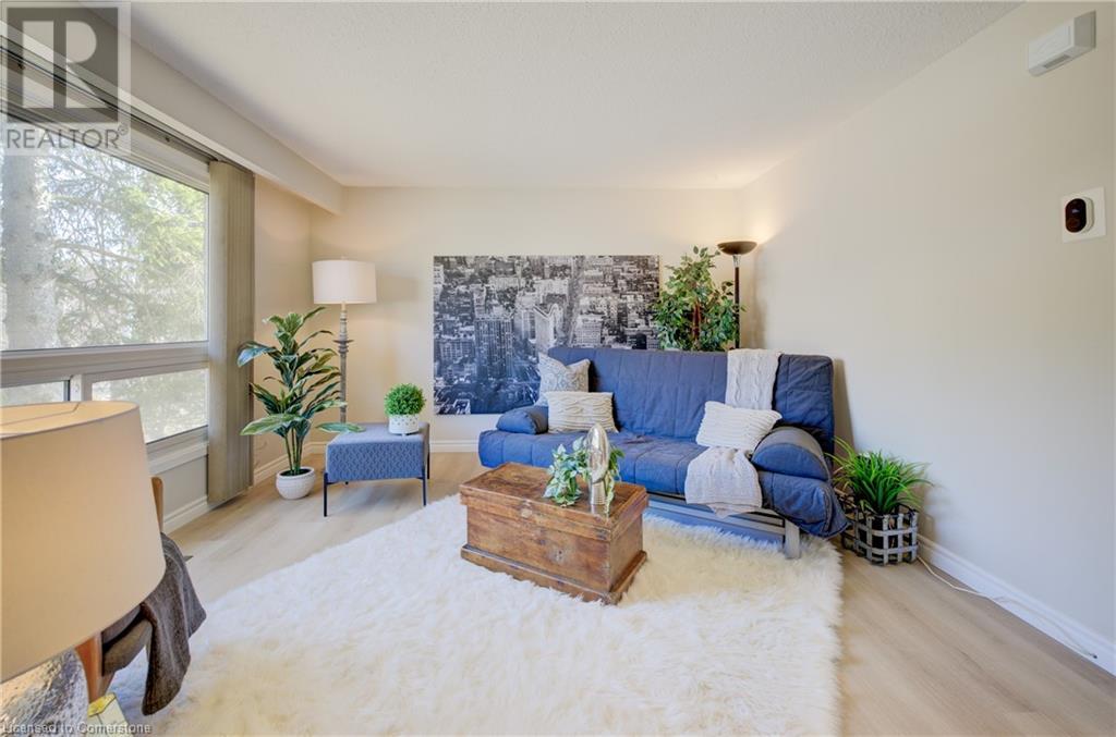 Property at 165 GREEN VALLEY Drive Unit# 29 image 5