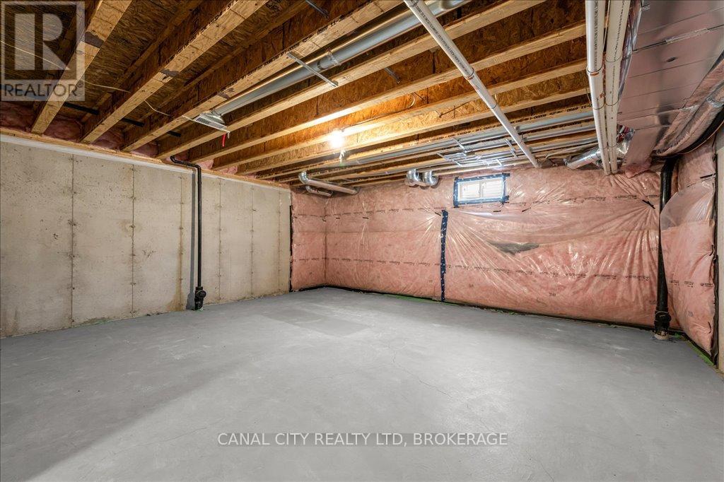 52 Keelson Street, Welland, Ontario  L3B 0M4 - Photo 25 - X12076634
