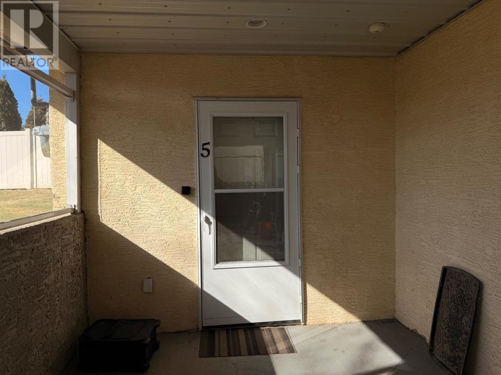 5, 5426 49 Avenue, Lloydminster, Saskatchewan  S9V 0V3 - Photo 5 - A2211222