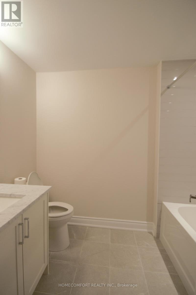 18 - 10 Lunar Crescent, Mississauga (Streetsville), Ontario  L5M 2R5 - Photo 8 - W12079205