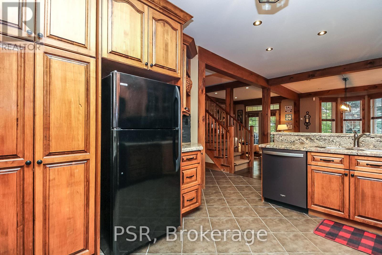 145 Snowbridge Way, Blue Mountains, Ontario  L9Y 0V1 - Photo 8 - X12079233