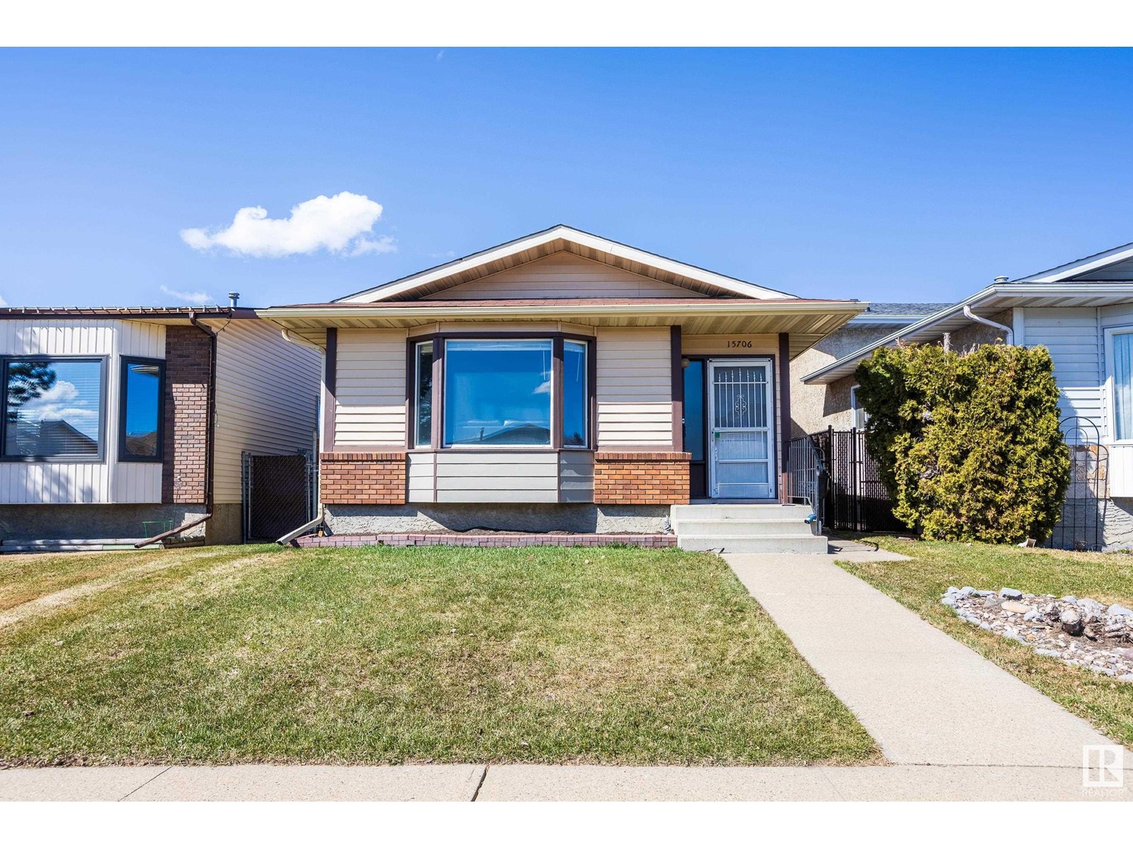 Property at 15706 78 ST NW image 2