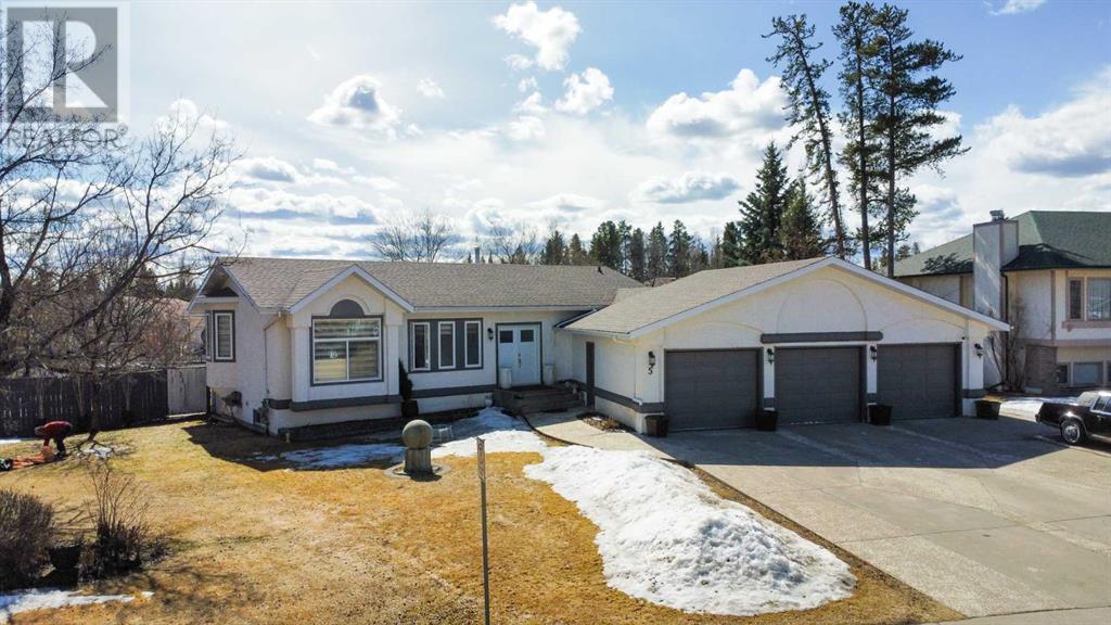 Property at 5 Blueberry Crescent image 1