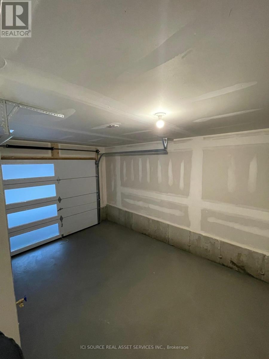 Property at 1306 - 1865 PICKERING PARKWAY image 4