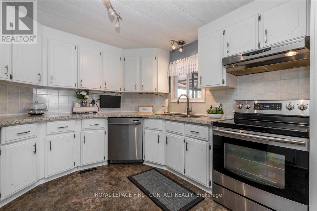 8 Bonavista Arm, Innisfil, Ontario  L9S 1P5 - Photo 11 - N12079228
