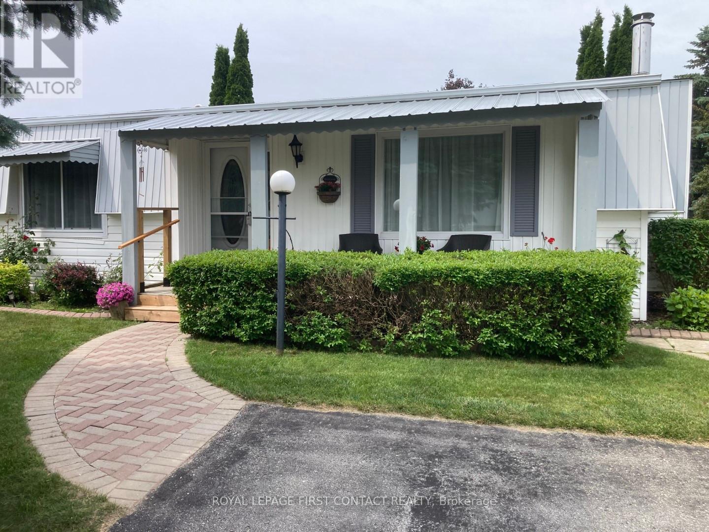 Property at 8 BONAVISTA ARM image 2