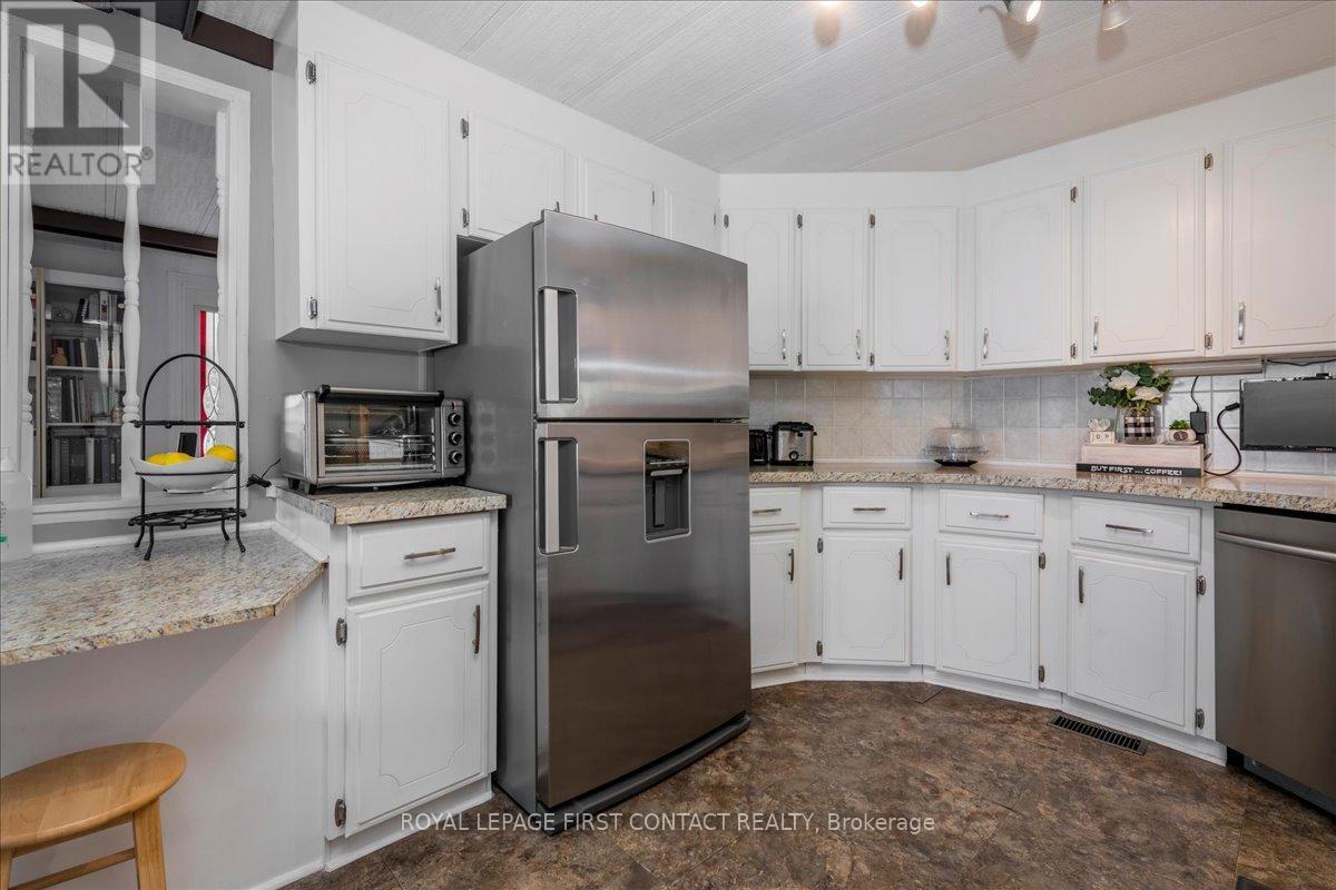 8 Bonavista Arm, Innisfil, Ontario  L9S 1P5 - Photo 9 - N12079228
