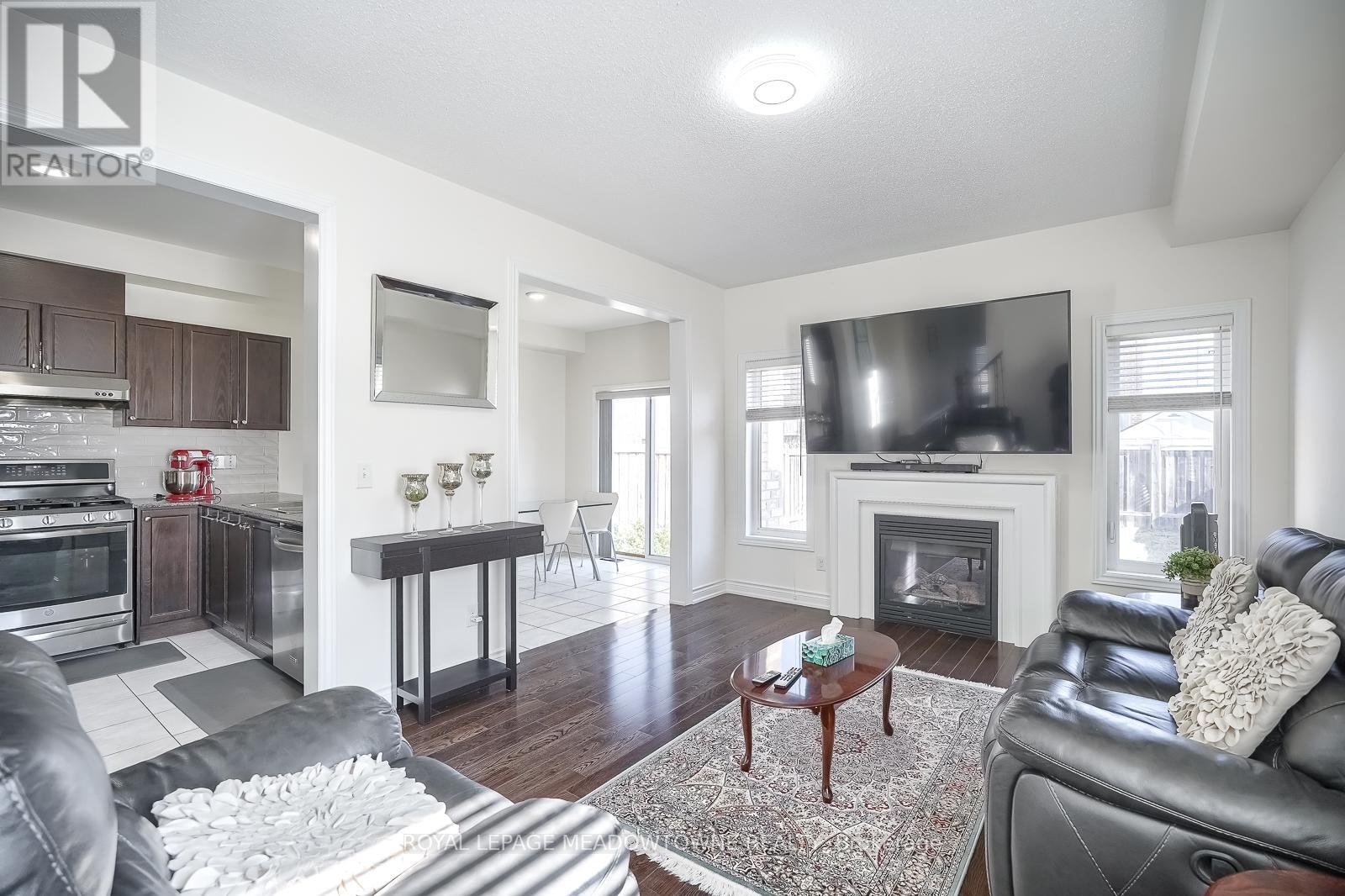 9 Moore's Court, Markham, Ontario  L6B 0V6 - Photo 10 - N12079232