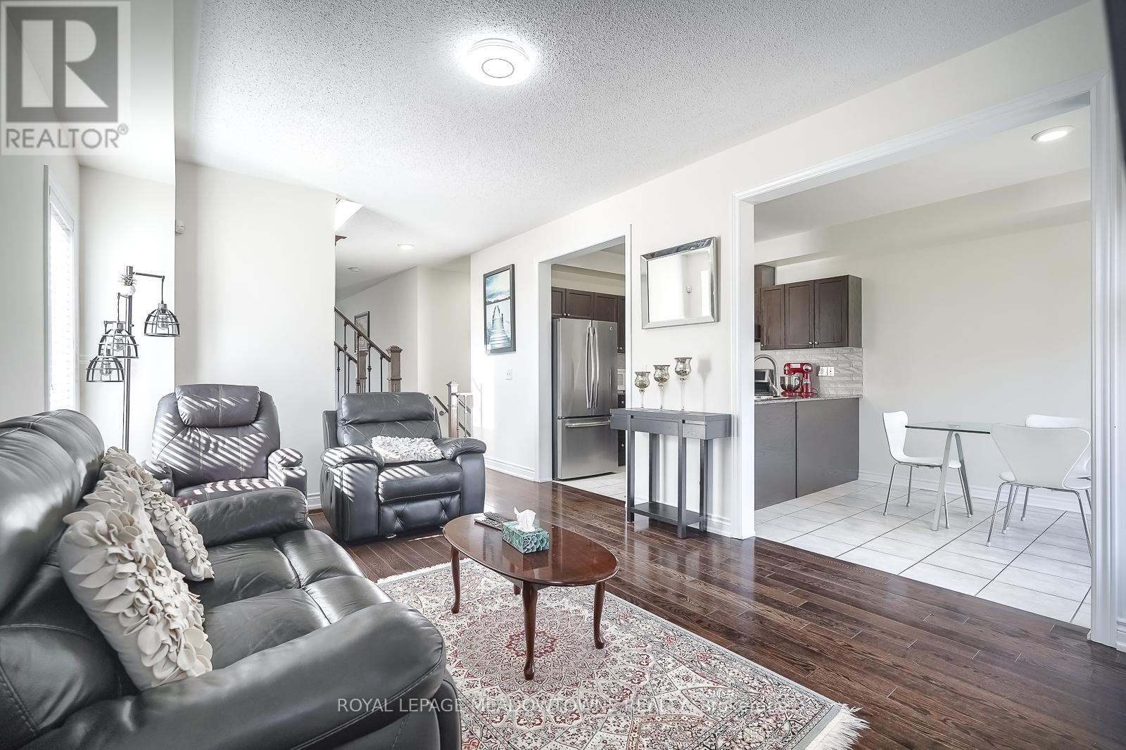 9 Moore's Court, Markham, Ontario  L6B 0V6 - Photo 12 - N12079232