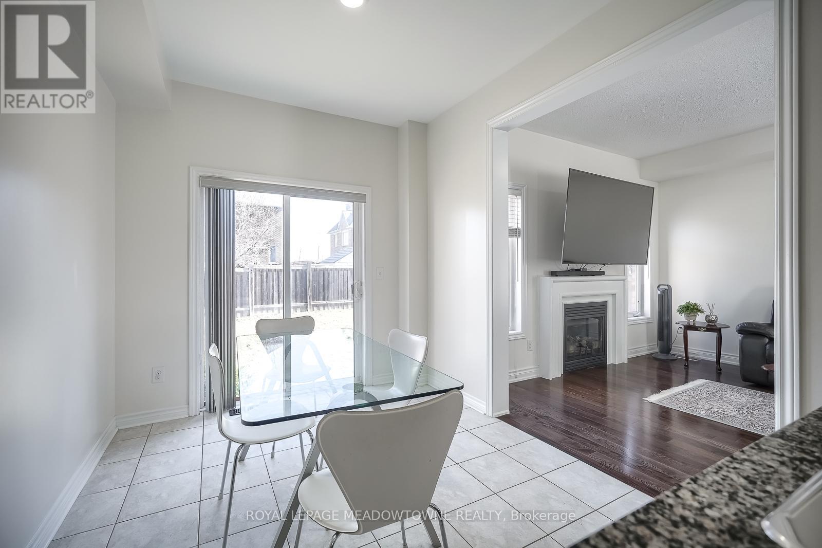 9 Moore's Court, Markham, Ontario  L6B 0V6 - Photo 14 - N12079232
