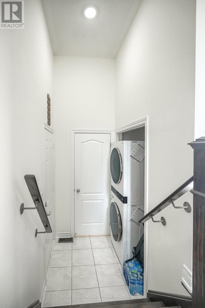 9 Moore's Court, Markham, Ontario  L6B 0V6 - Photo 18 - N12079232