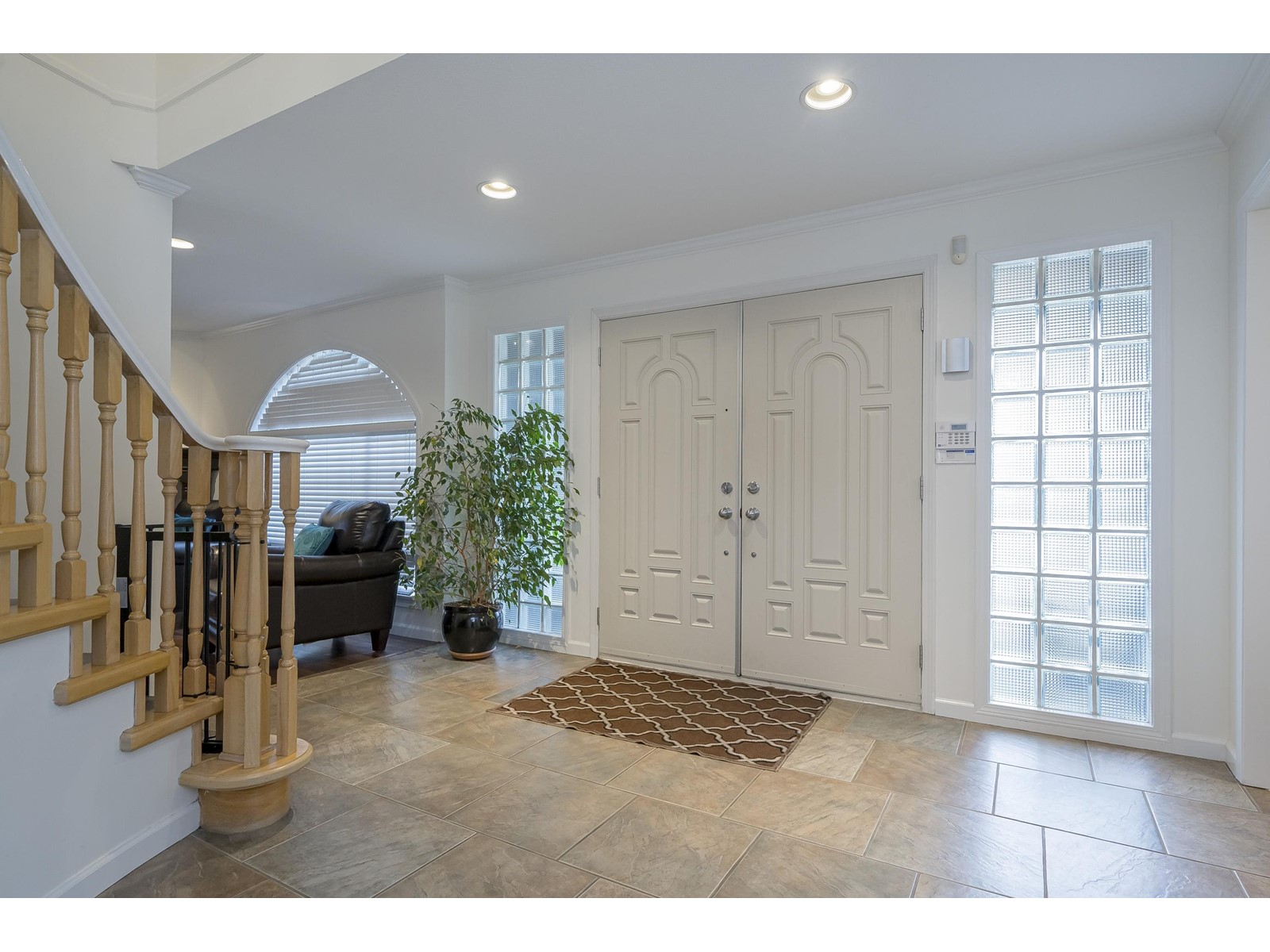 Property at 5788 126 STREET image 3