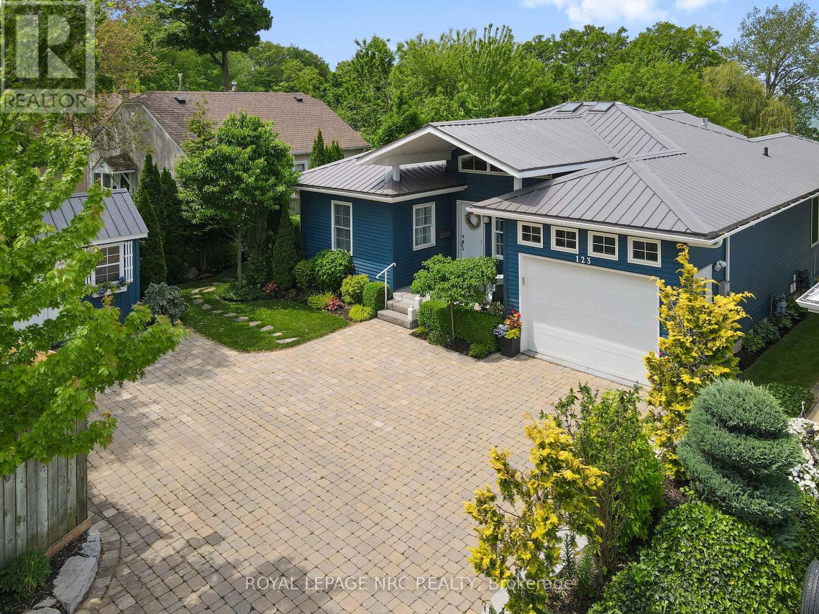 Property at 123 ARTHUR STREET image 2