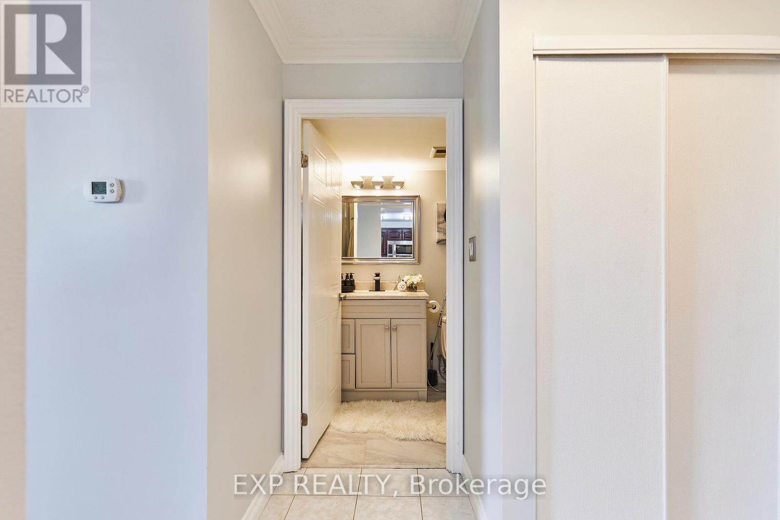 Property at 702 - 711 ROSSLAND ROAD E image 3