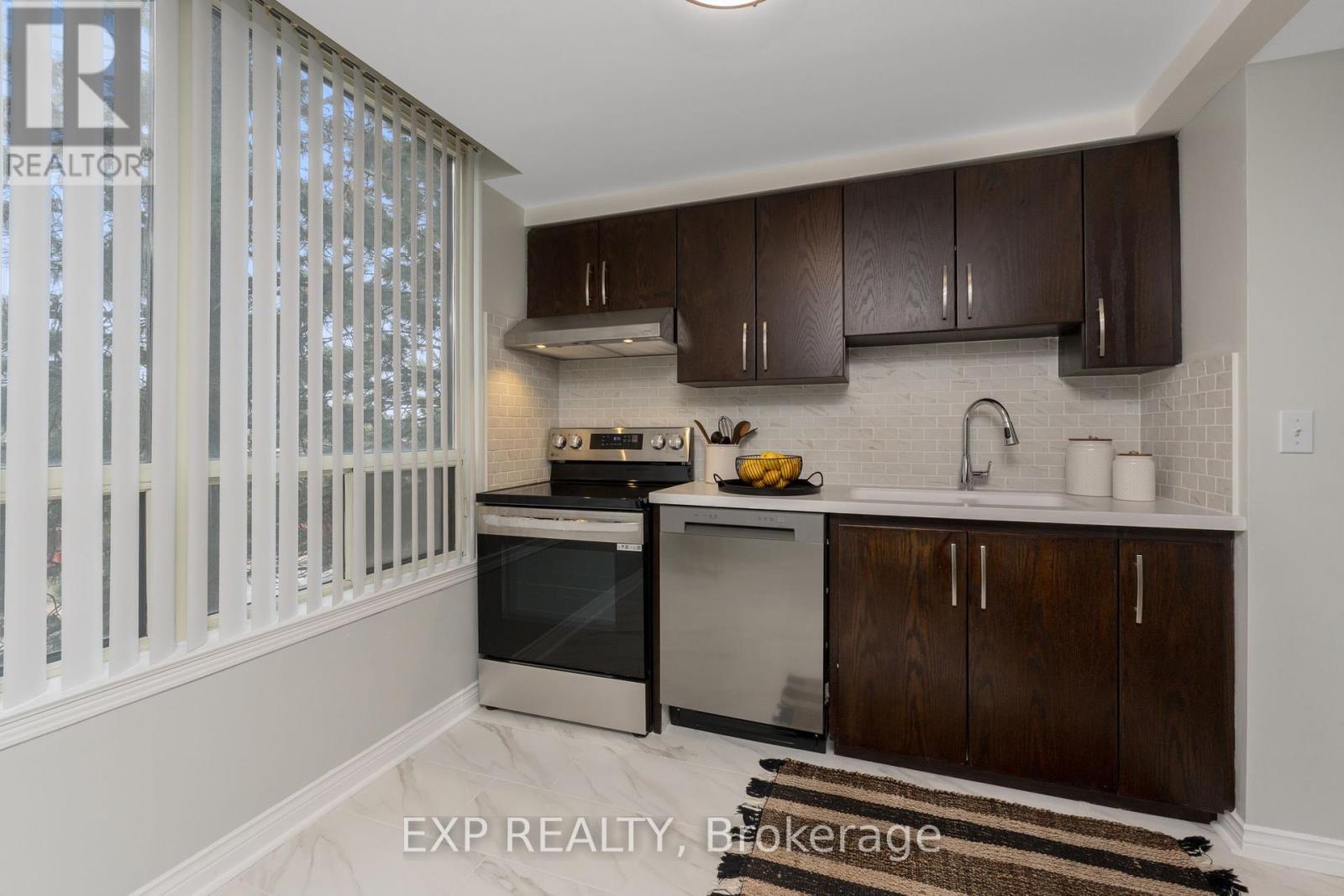 214 - 7 Bishop Avenue, Toronto, Ontario  M2M 4J4 - Photo 17 - C12079286