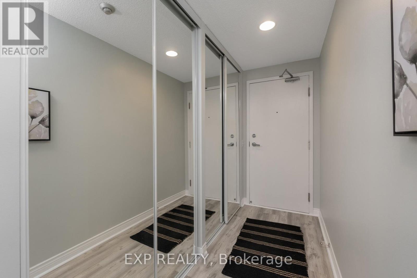 214 - 7 Bishop Avenue, Toronto, Ontario  M2M 4J4 - Photo 2 - C12079286