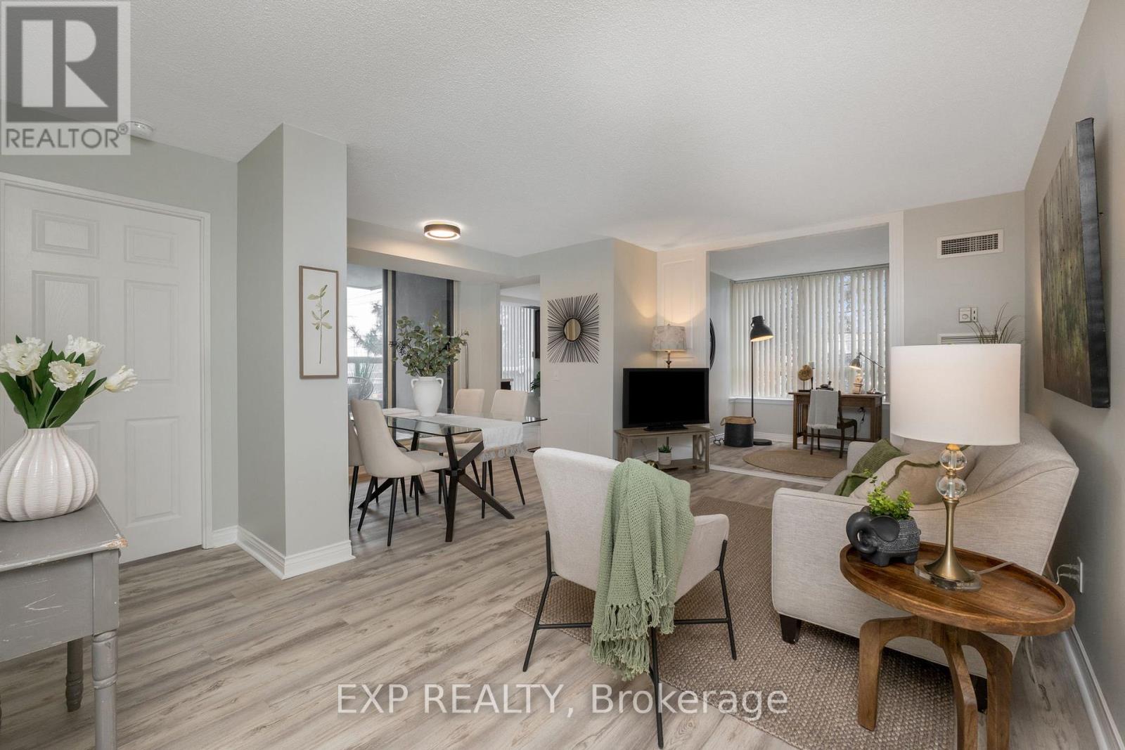 214 - 7 Bishop Avenue, Toronto, Ontario  M2M 4J4 - Photo 3 - C12079286