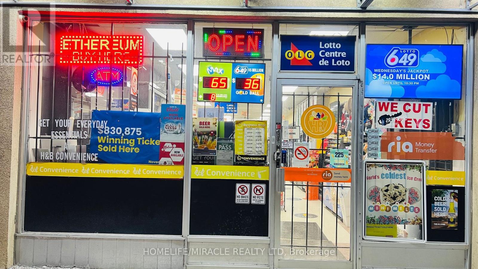 Property at 5 - 666 BURNHAMTHORPE ROAD image 1
