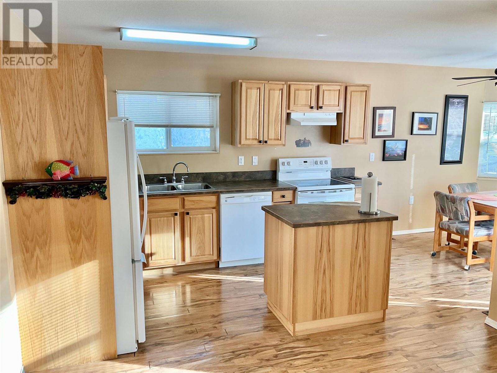 547 Eighth Avenue, Midway, British Columbia  V0H 1M0 - Photo 14 - 10333131