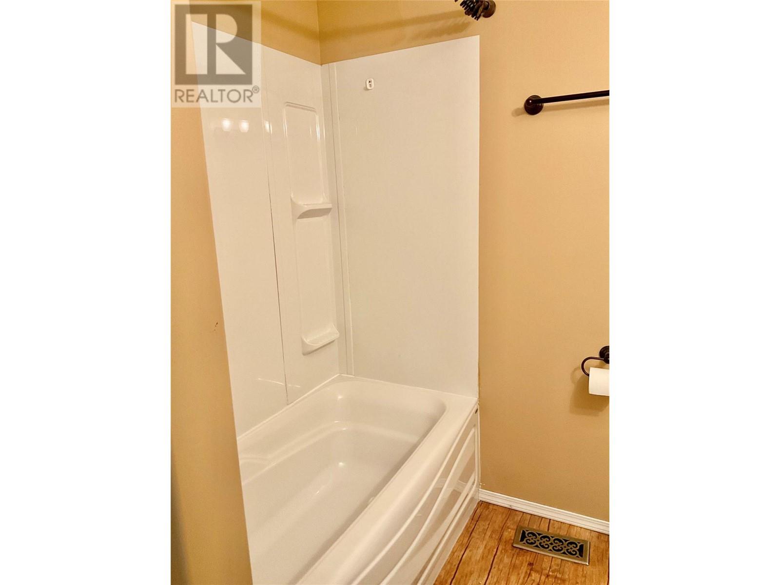547 Eighth Avenue, Midway, British Columbia  V0H 1M0 - Photo 21 - 10333131