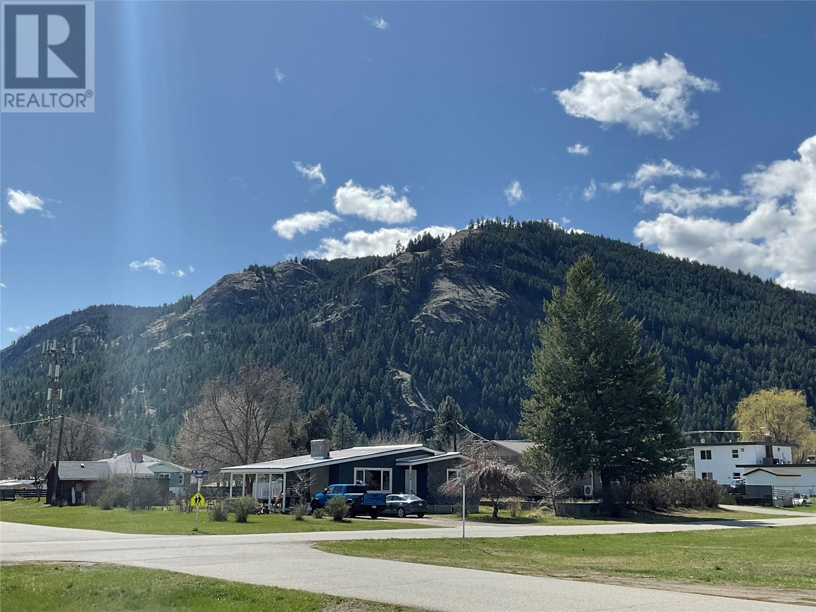 547 Eighth Avenue, Midway, British Columbia  V0H 1M0 - Photo 8 - 10333131
