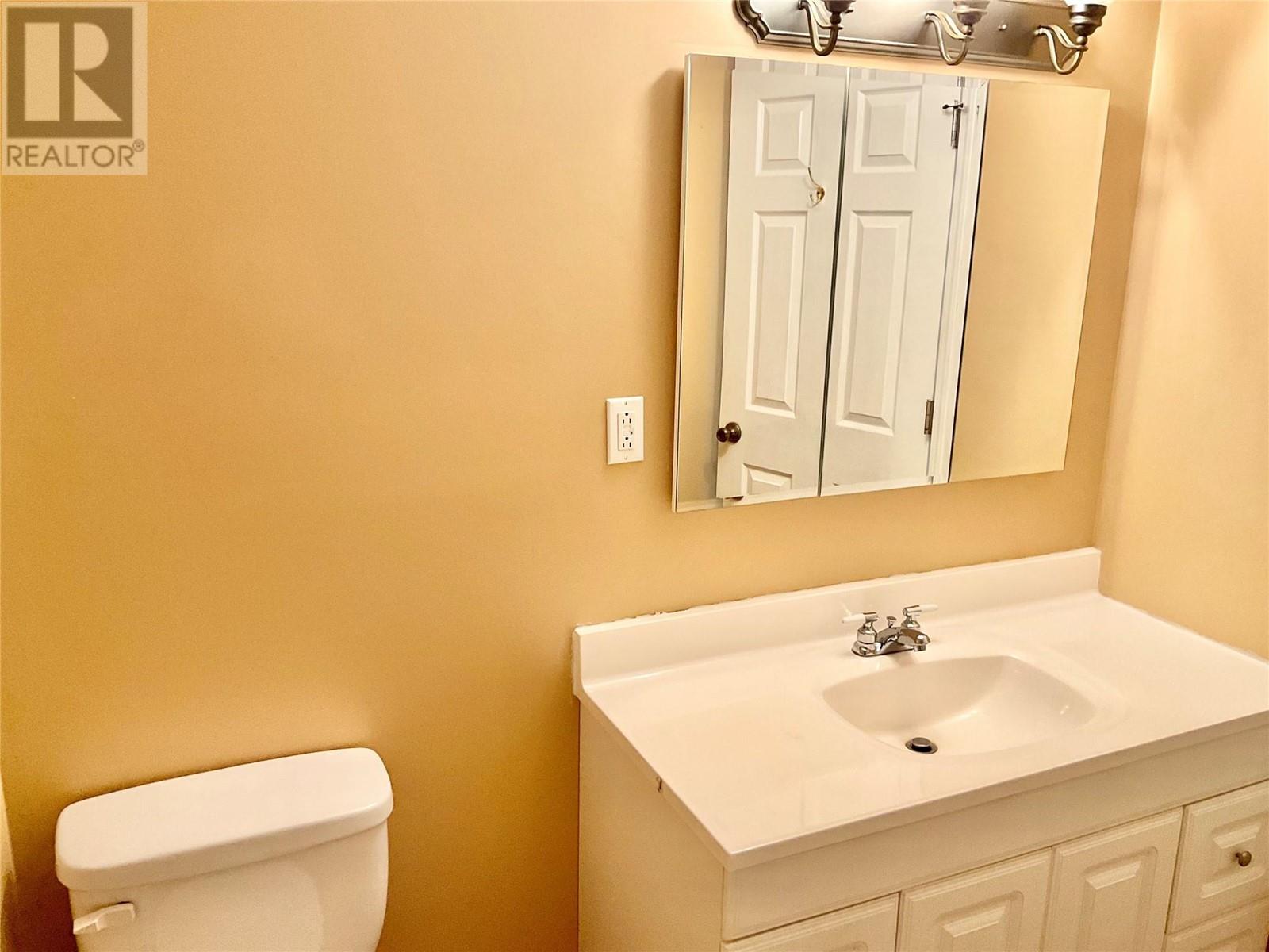 547 Eighth Avenue, Midway, British Columbia  V0H 1M0 - Photo 22 - 10333131