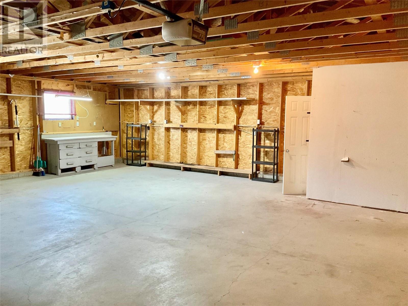 547 Eighth Avenue, Midway, British Columbia  V0H 1M0 - Photo 33 - 10333131