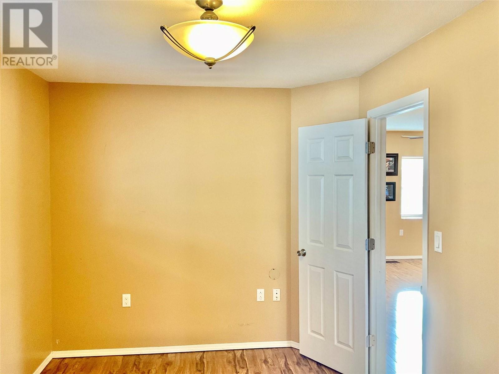 547 Eighth Avenue, Midway, British Columbia  V0H 1M0 - Photo 25 - 10333131