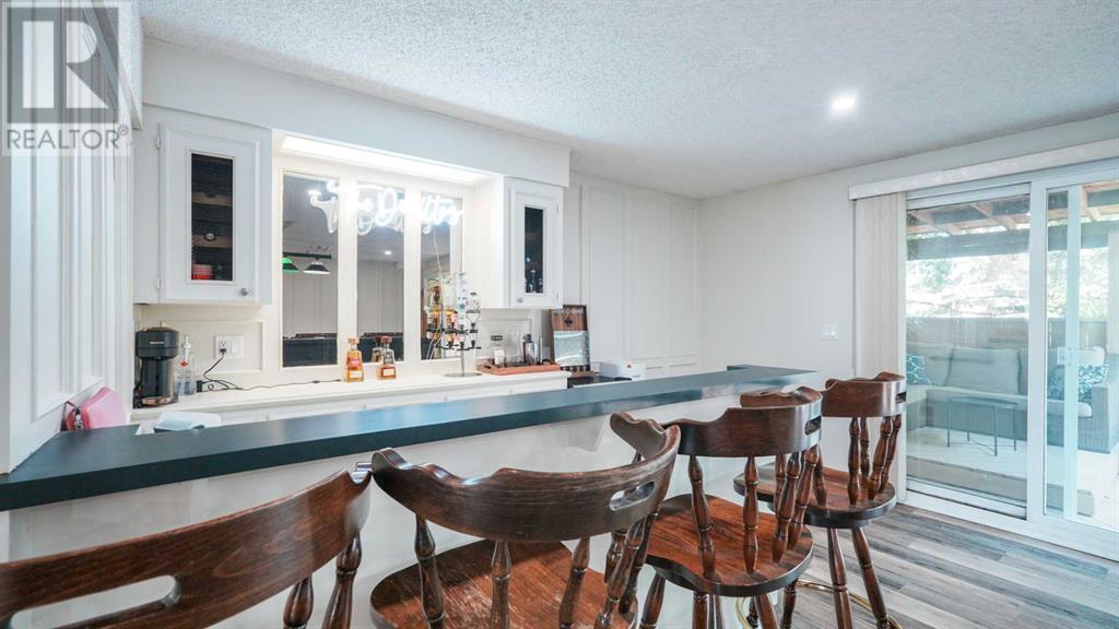 Property at 127 Ranchview Mews NW image 3