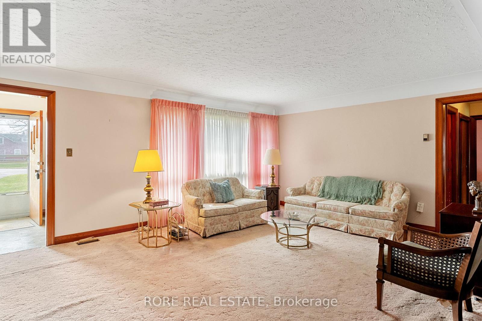 Property at 707 RIDGE ROAD N image 5