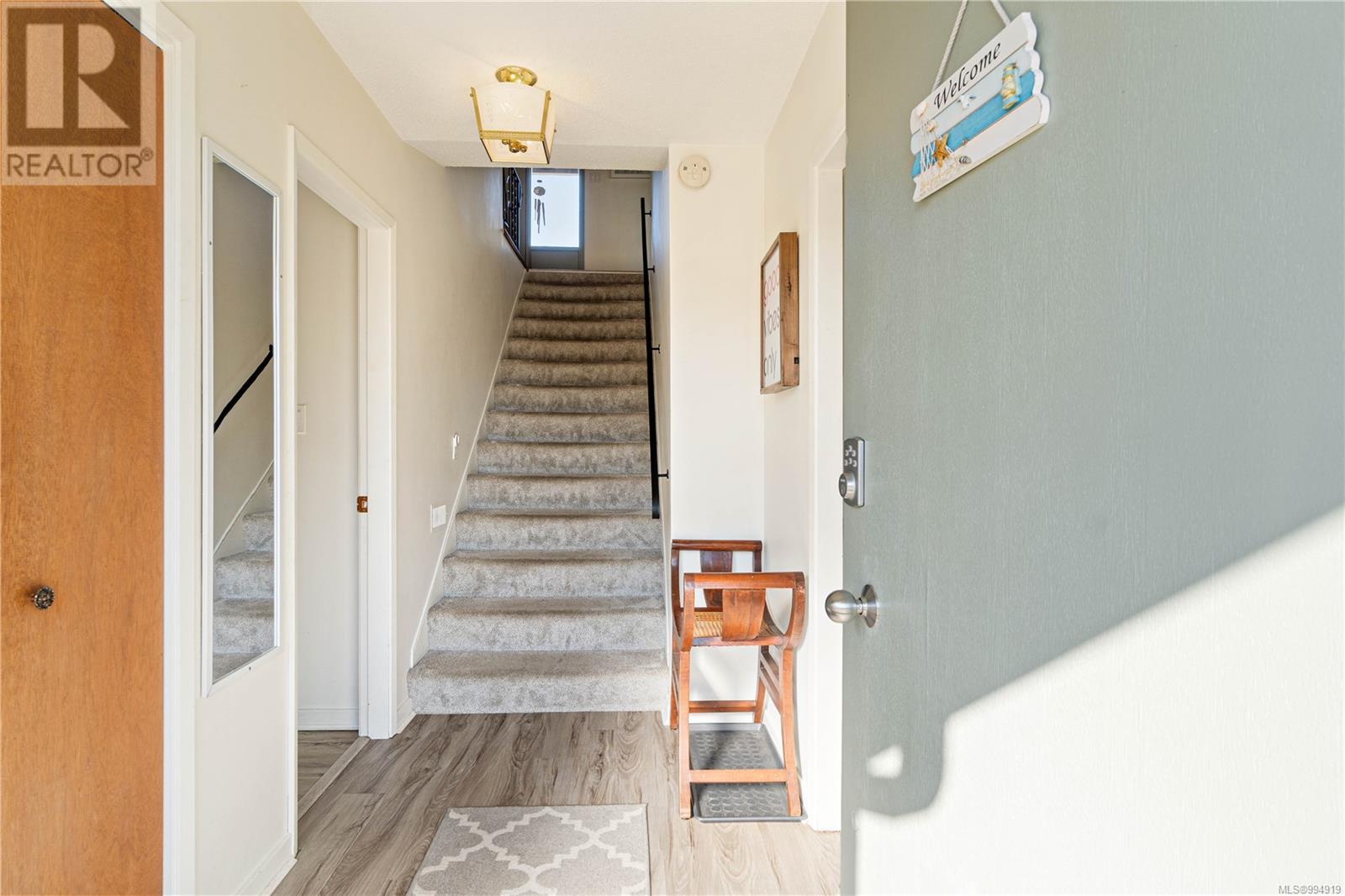 Property at 283 Dogwood St image 5