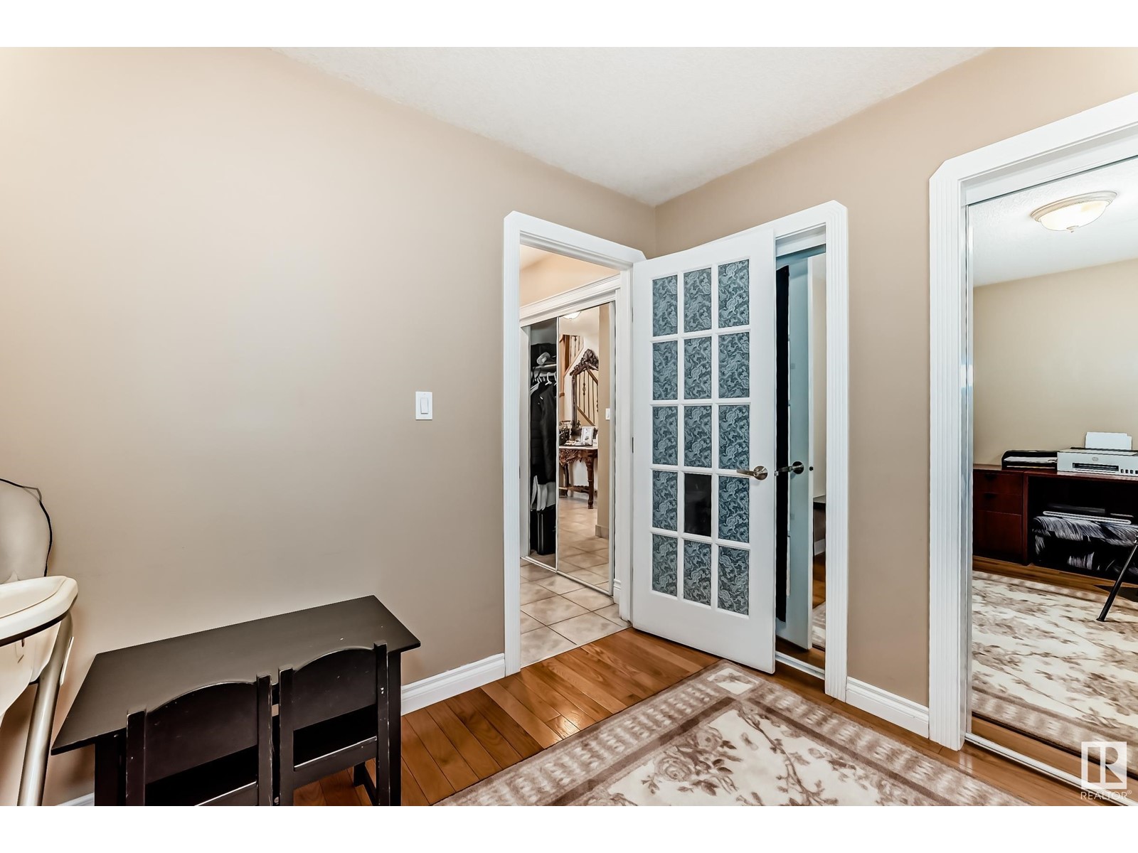 Property at 9023 156A AV NW image 4