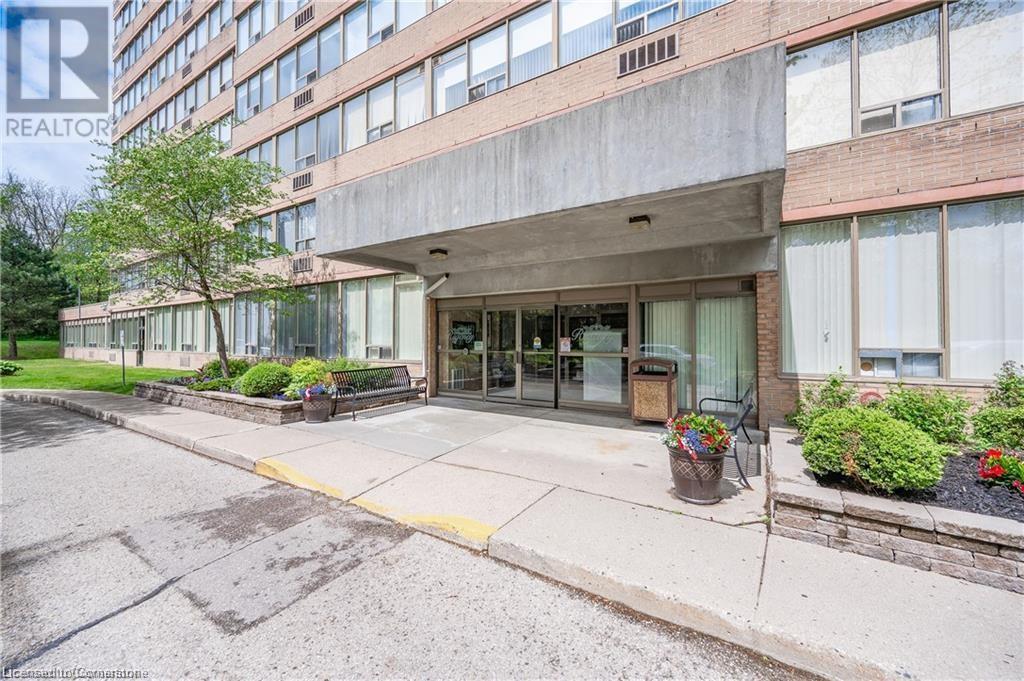 Property at 3227 KING Street E Unit# 308 image 4