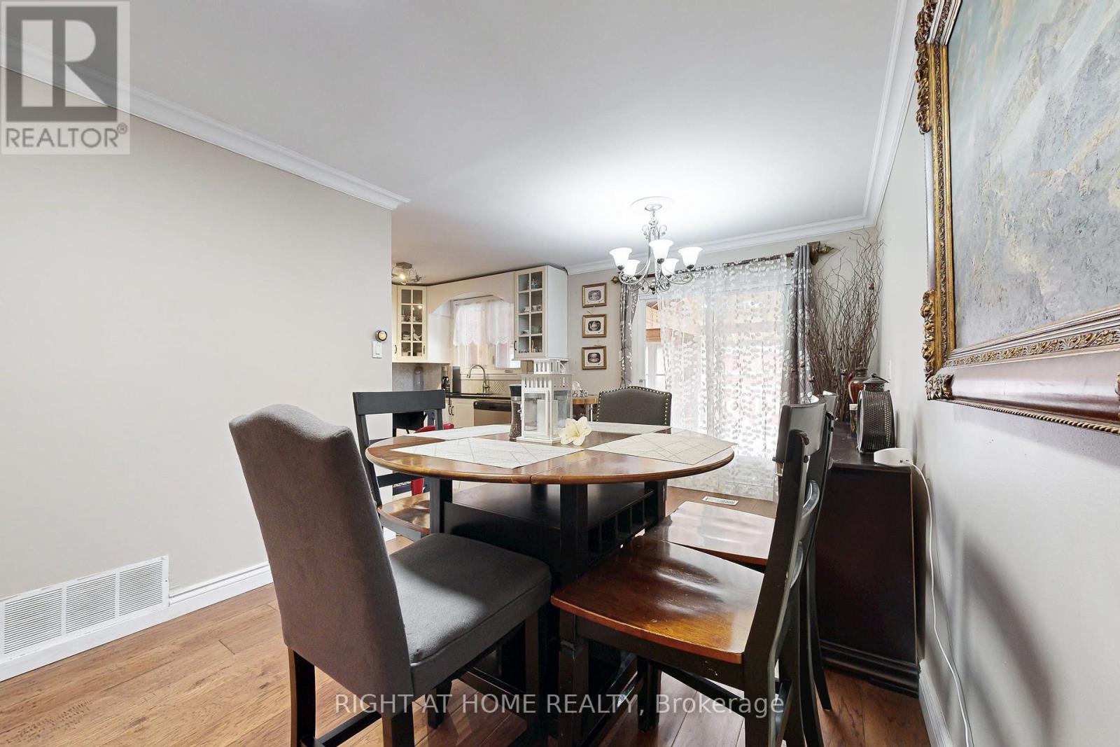 272 Aberdeen Avenue, Vaughan, Ontario  L4L 3H3 - Photo 8 - N12079371