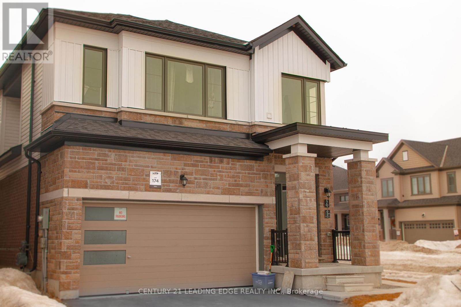 Property at 2 LUDLOW DRIVE E image 3