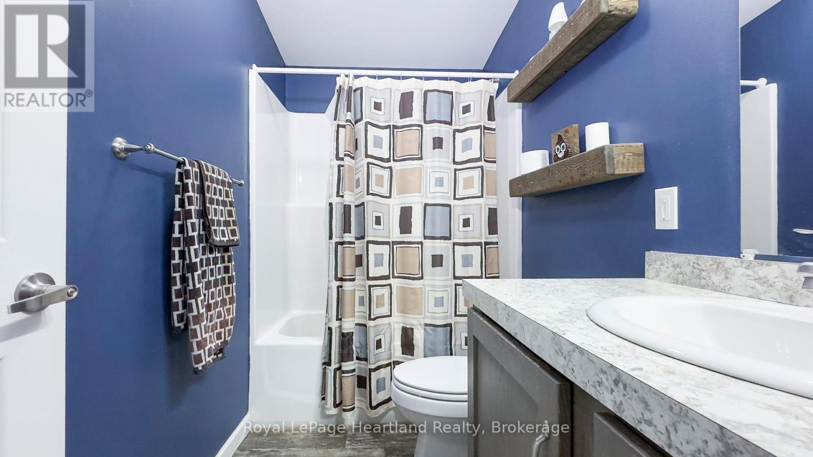 570 Hamilton Street, Huron-Kinloss, Ontario  N0G 2H0 - Photo 27 - X12034045